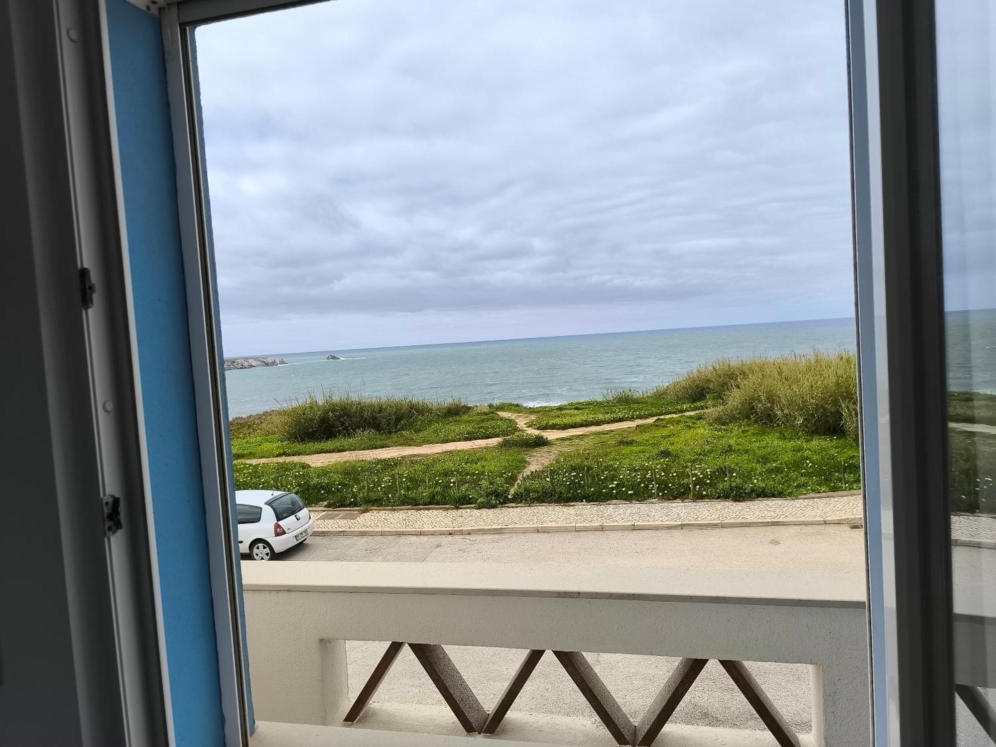 Baleal 4 Surf II Bed & Breakfast Room photo
